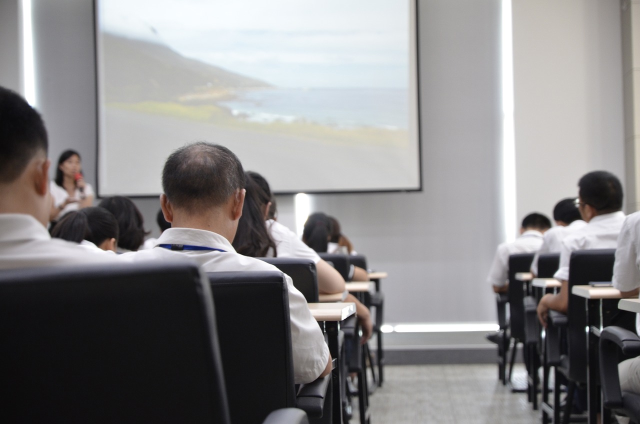 大学生假期兼职，探索、成长与收获的季节之旅